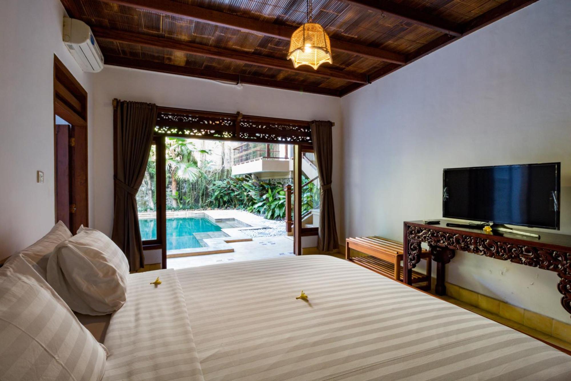 Bali Royal Heritage Villa Seminyak Exterior foto