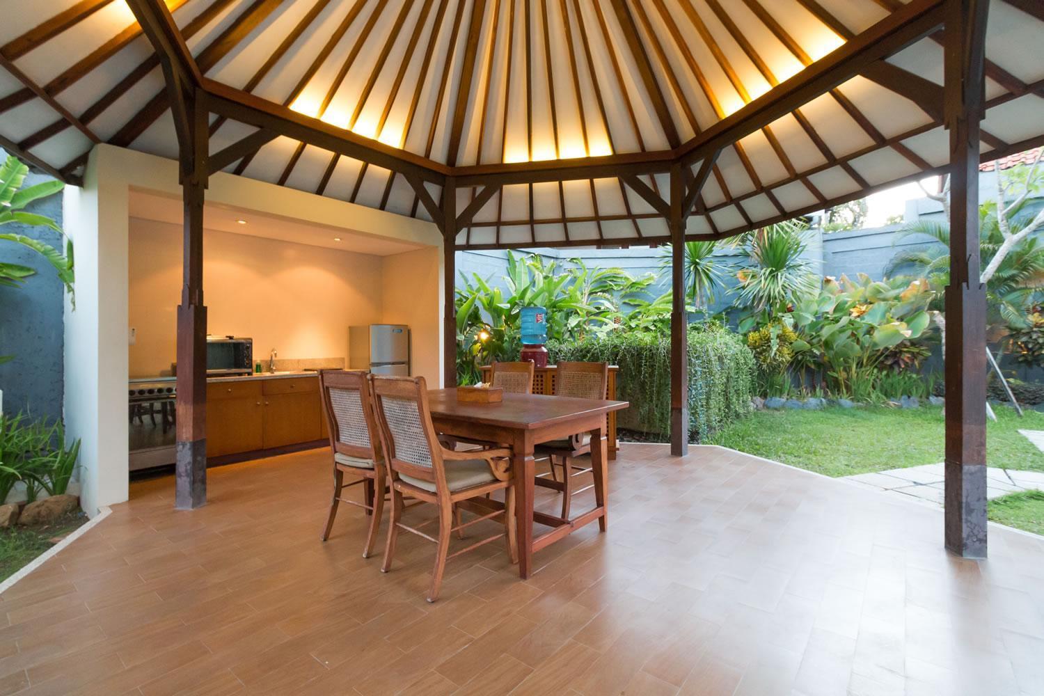 Bali Royal Heritage Villa Seminyak Exterior foto