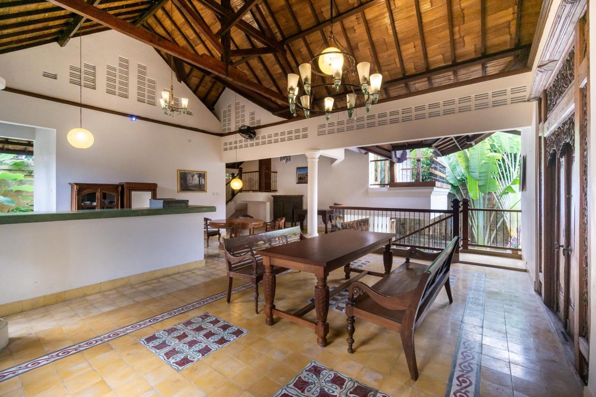 Bali Royal Heritage Villa Seminyak Exterior foto